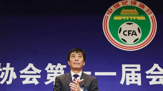 据加泰罗尼亚媒体ccma报道，巴萨将把德国基金Libero Football Finance告上法庭，指控这家德国公司未在12月31日之前支付相当于购买Barca Vision 10%股份的4000万欧元杠杆。